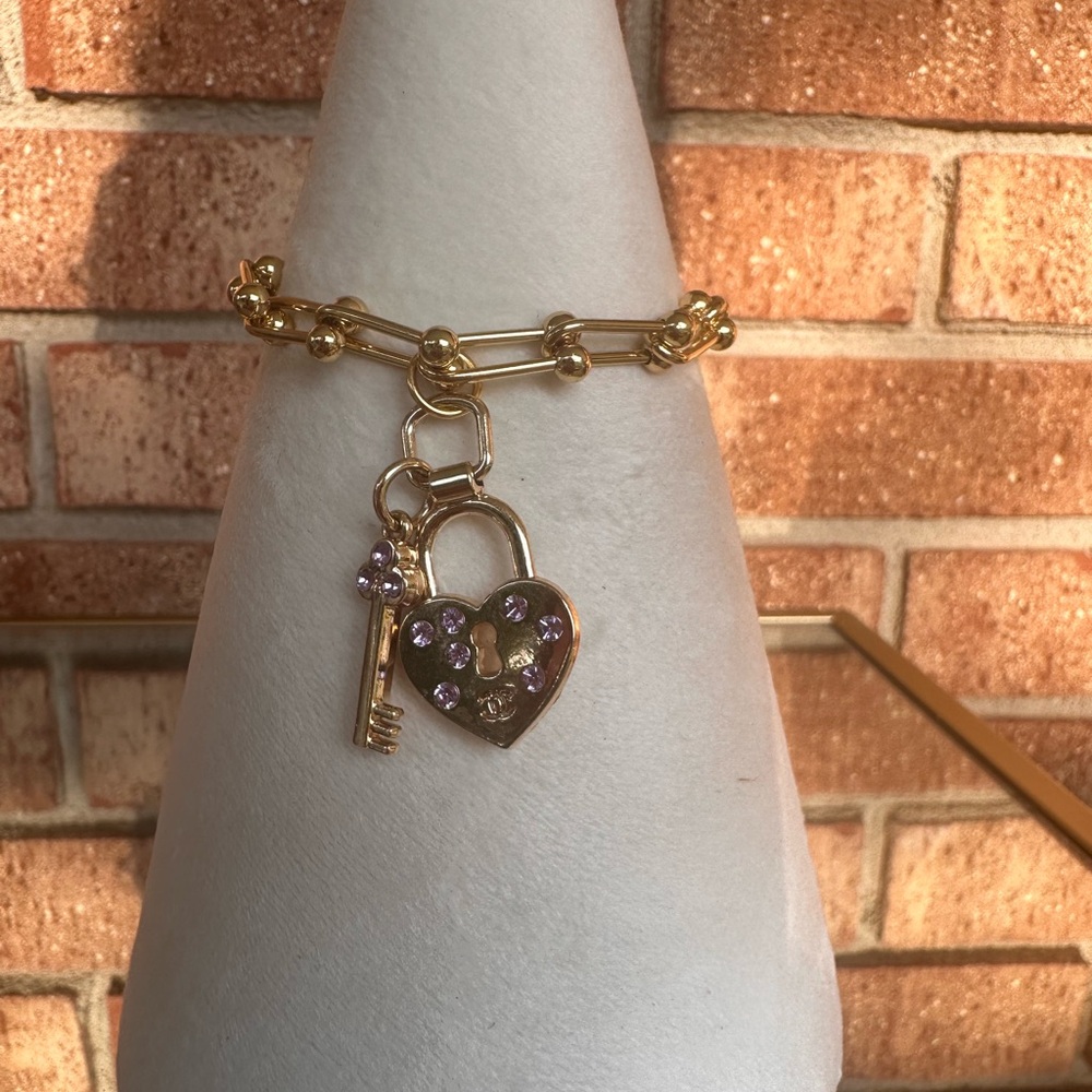 Gold Link Bracelet with Heart Lock & Key Charms – Upcycled Charm Jewelry